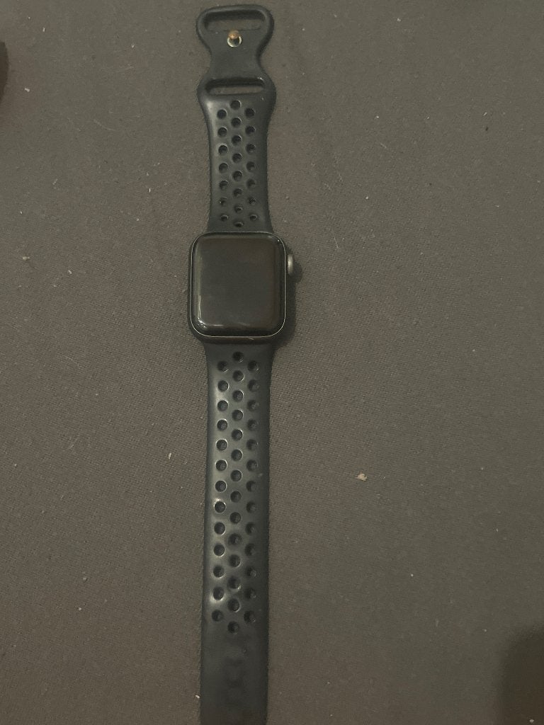 Apple Watch Series 6 (GPS) Zwart met extra bandje en lader, Gebruikt, Zwart, IOS, Afstand