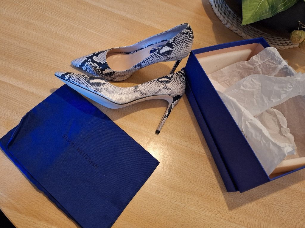 Pumps stuart weitzman 41 slang, Ophalen of Verzenden, Nieuw, Overige kleuren
