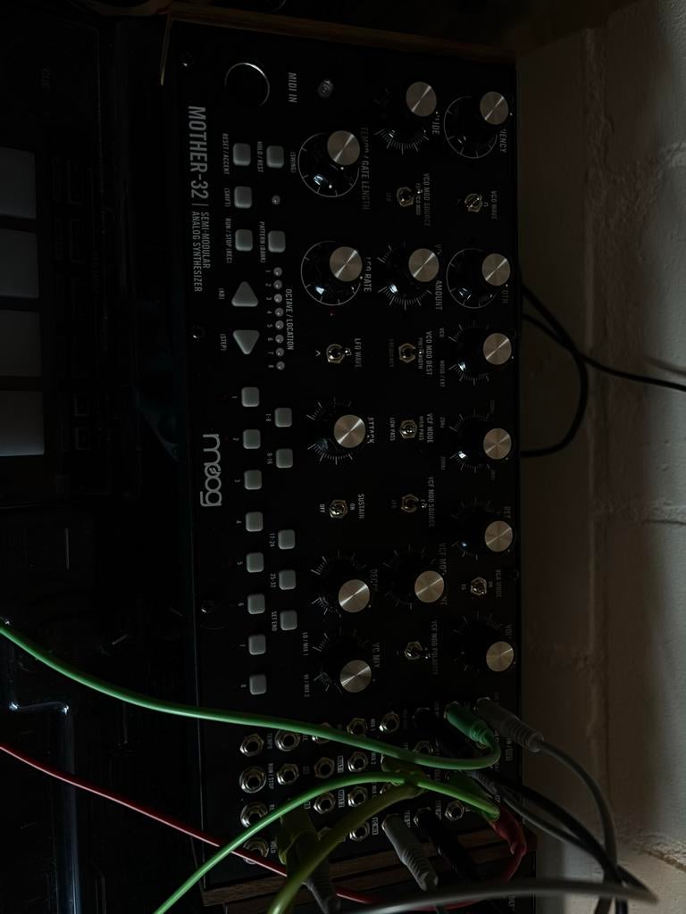 Moog Mother-32 Semi-Modulaire Analoge Synthesizer, Muziek en Instrumenten, Overige merken, Verzenden, Overige aantallen, Zo goed als nieuw