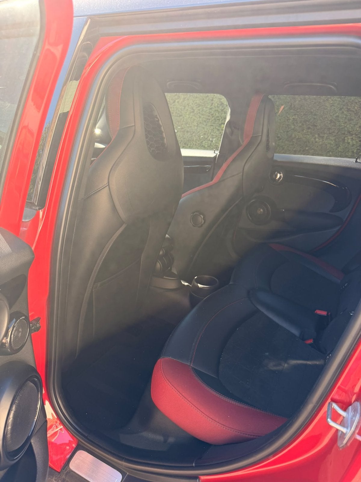 Foto 12 van Mini 2.0 Cooper S 141KW 5D AUT 2017 Rood