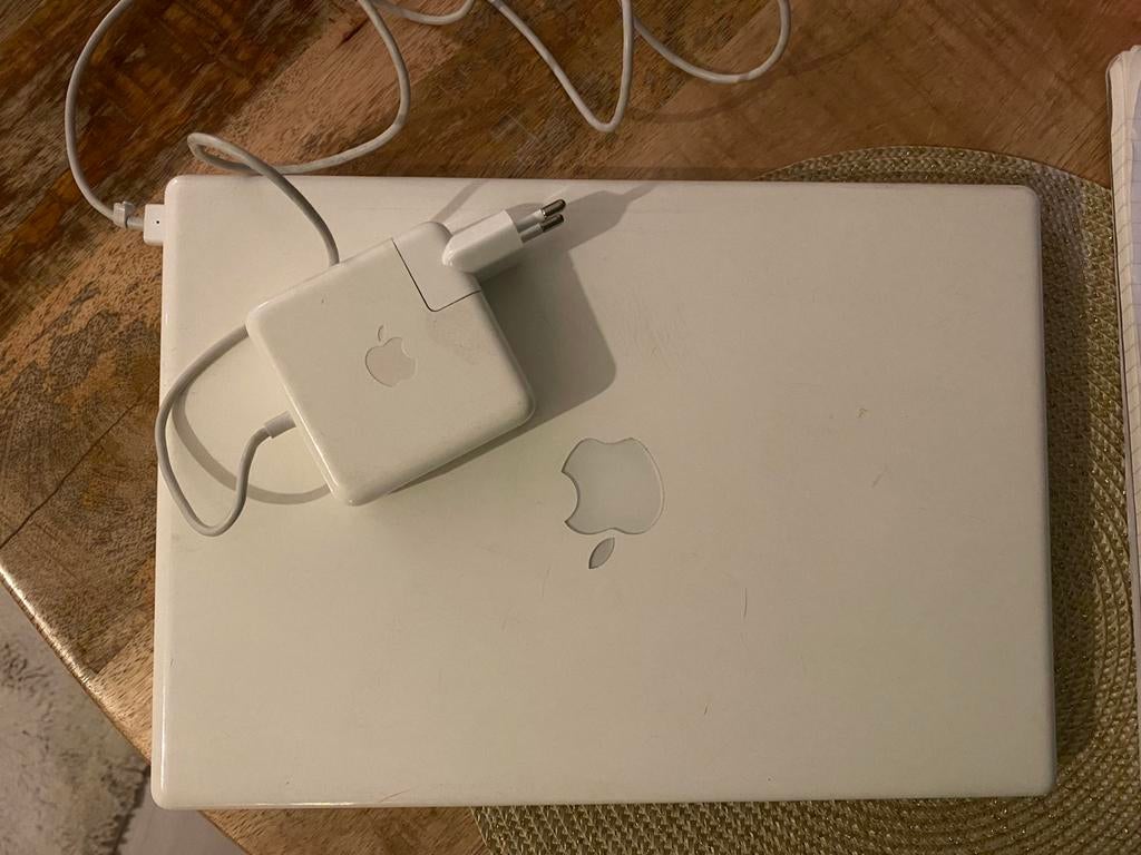 Macbook 2007- mag weg tegen elk aannemelijke bod, Computers en Software, Apple Macbooks, Gebruikt, 2 tot 3 Ghz, 13 inch, Ophalen of Verzenden