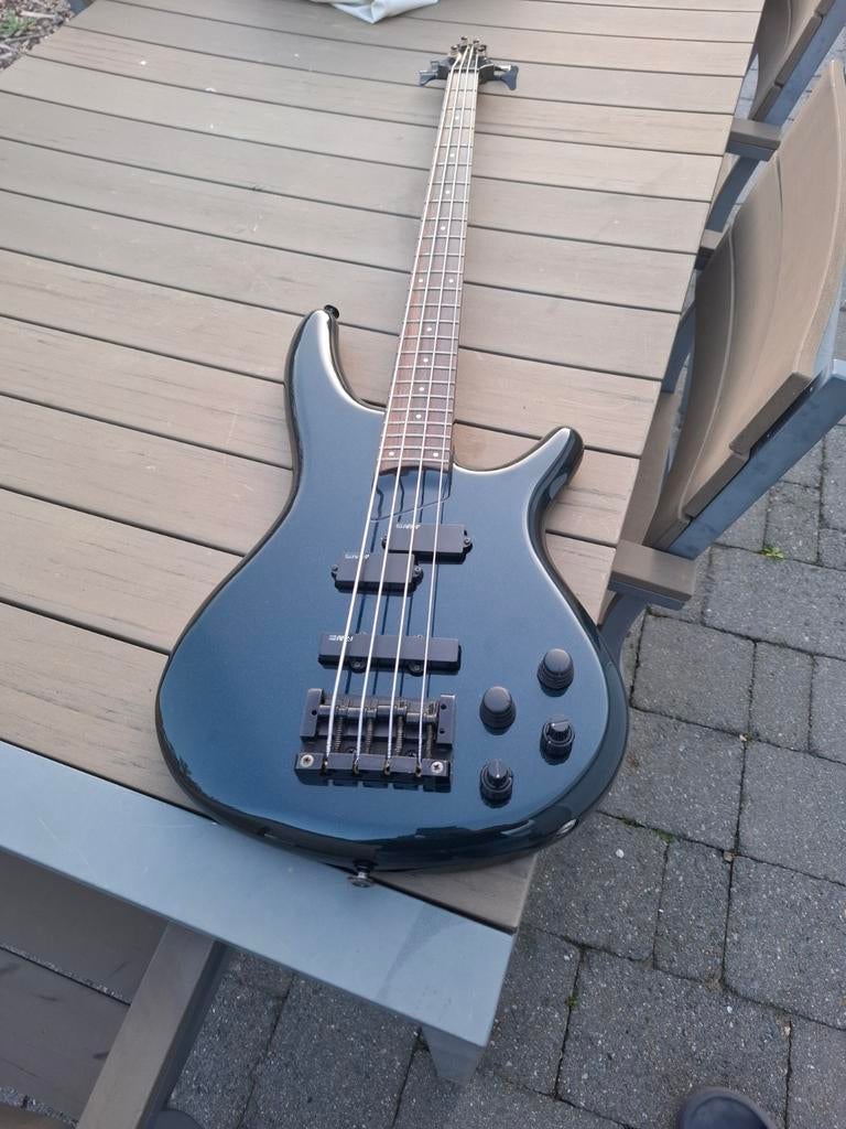 Ibanez sr 800, Muziek en Instrumenten, Snaarinstrumenten | Gitaren | Bas, Ophalen