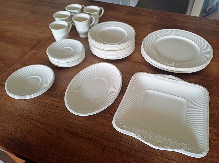 20-delig Wedgewood Edme Queens Ware servies, Ophalen, Zo goed als nieuw, Aardewerk