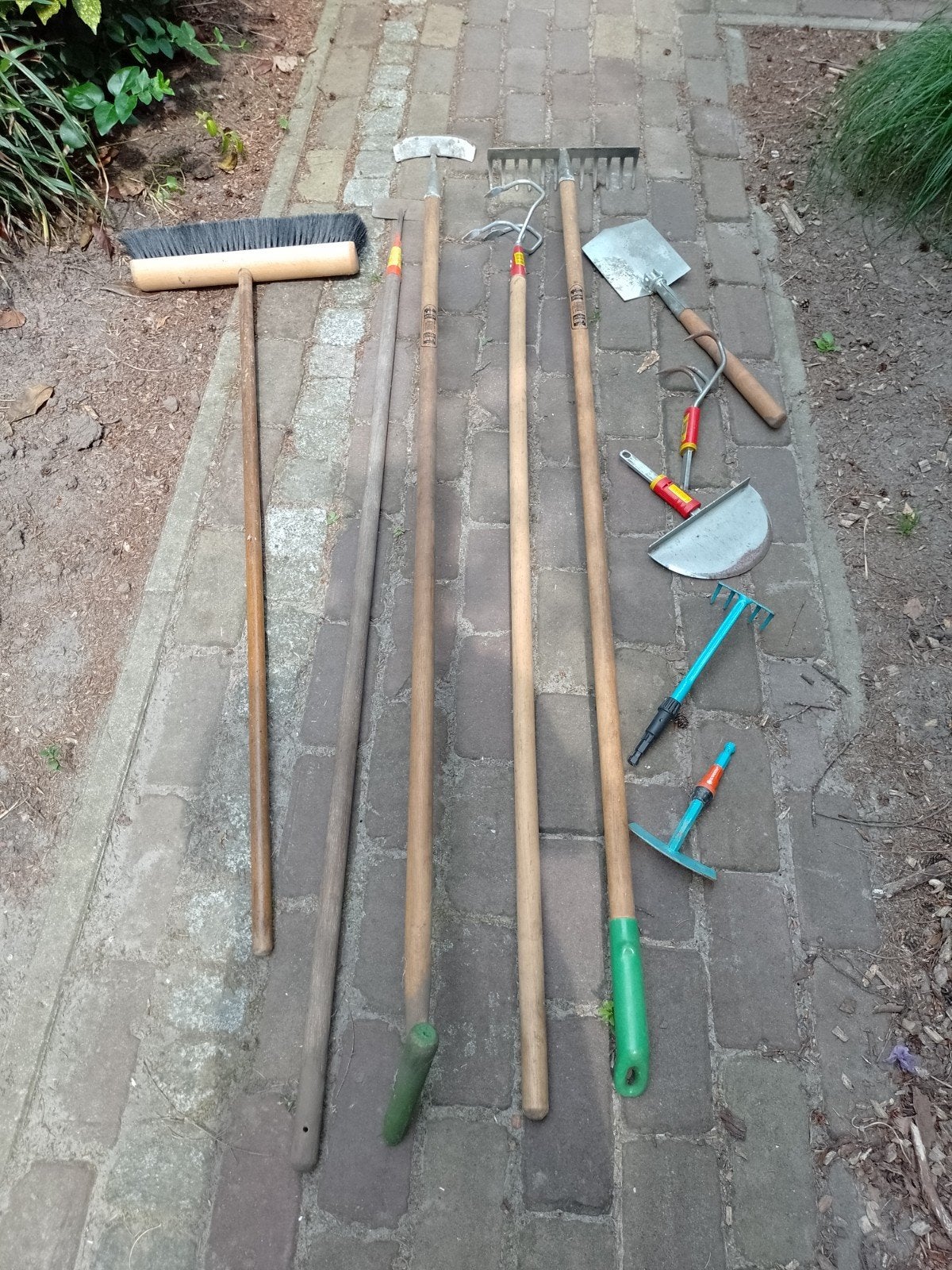Lot tuin gereedschap, Ophalen