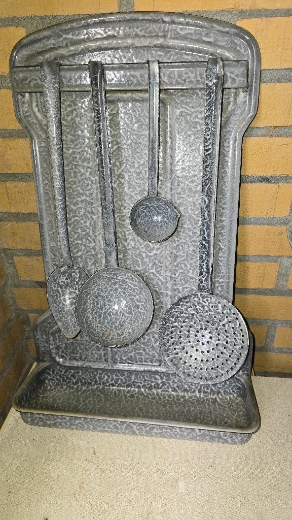 Emaile keukengerei, Ophalen