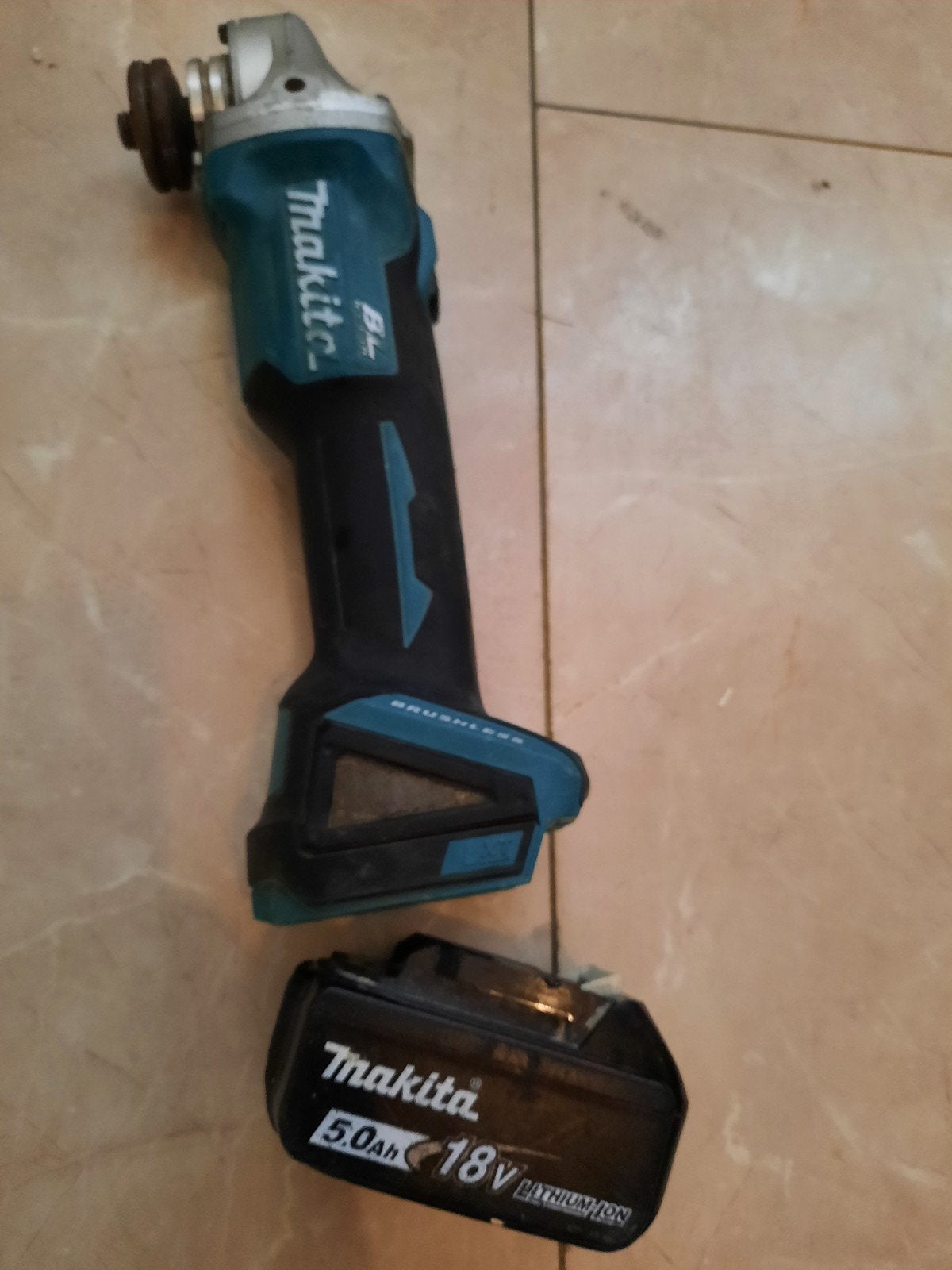 Makita DGA504 18V Accu Haakse Slijper - Zo goed als nieuw, Ophalen, Zo goed als nieuw, 1000 watt of meer, Haakse handslijpmachine