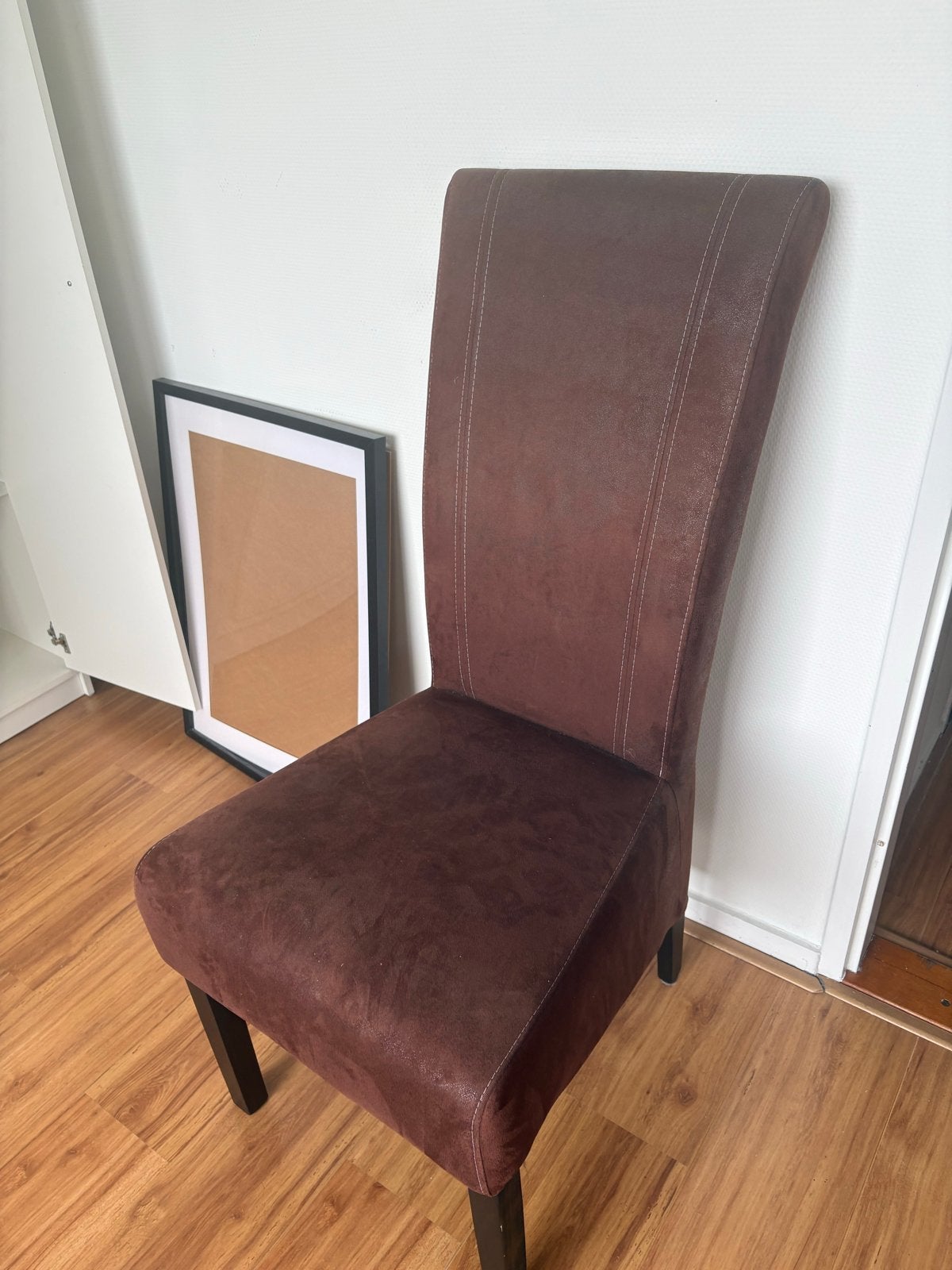 Bruine eetkamerstoel - Comfortabel en stijlvol, Huis en Inrichting, Ophalen, Gebruikt, Bruin, Eén