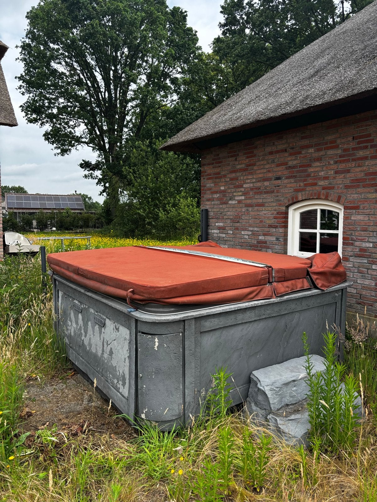 Jacuzzi/ bubbelbad met Afdekzeil, Tuin en Terras, Bubbelbaden en Hottubs, Gebruikt, Vast, Afdekzeil, Ophalen