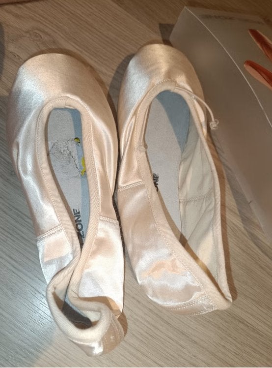 Spitzen ballet schoenen maat 36 C spitsen nieuw, Schoenen, Nieuw, Ophalen of Verzenden