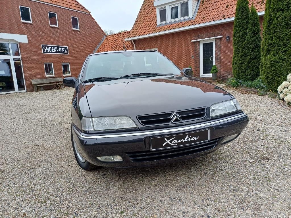 Citroen Xantia 1.8 16v pluspakket en automaat 62.000km!, Auto's, Citroën, 4 cilinders, 1239 kg, Metallic lak, 112 pk