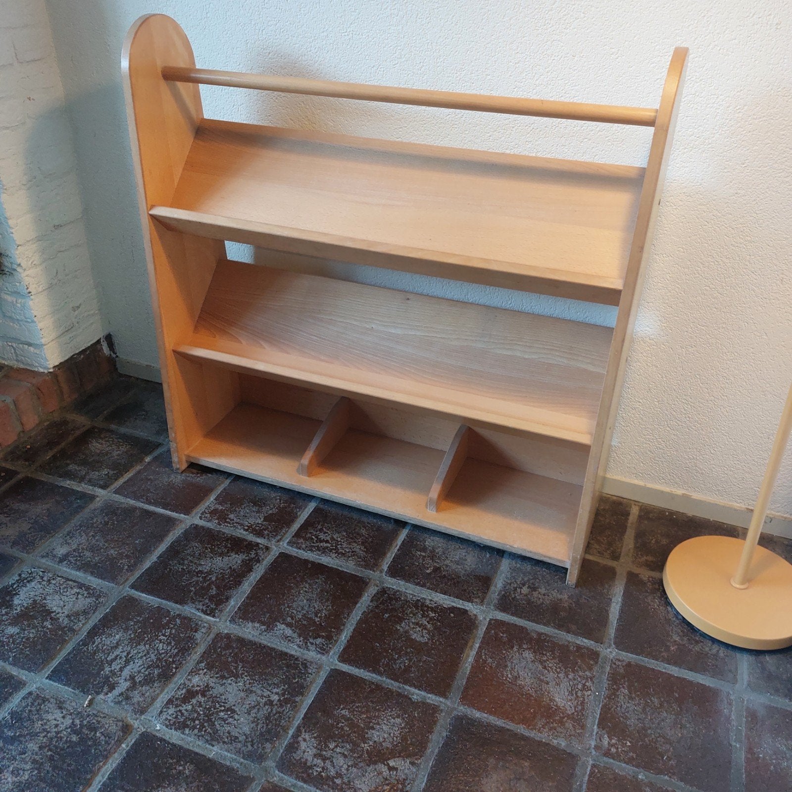 Gebruikte Boekenkast voor Scholen - Ideaal voor Kinderboeken, Ophalen, Met plank(en), Gebruikt, 100 tot 150 cm