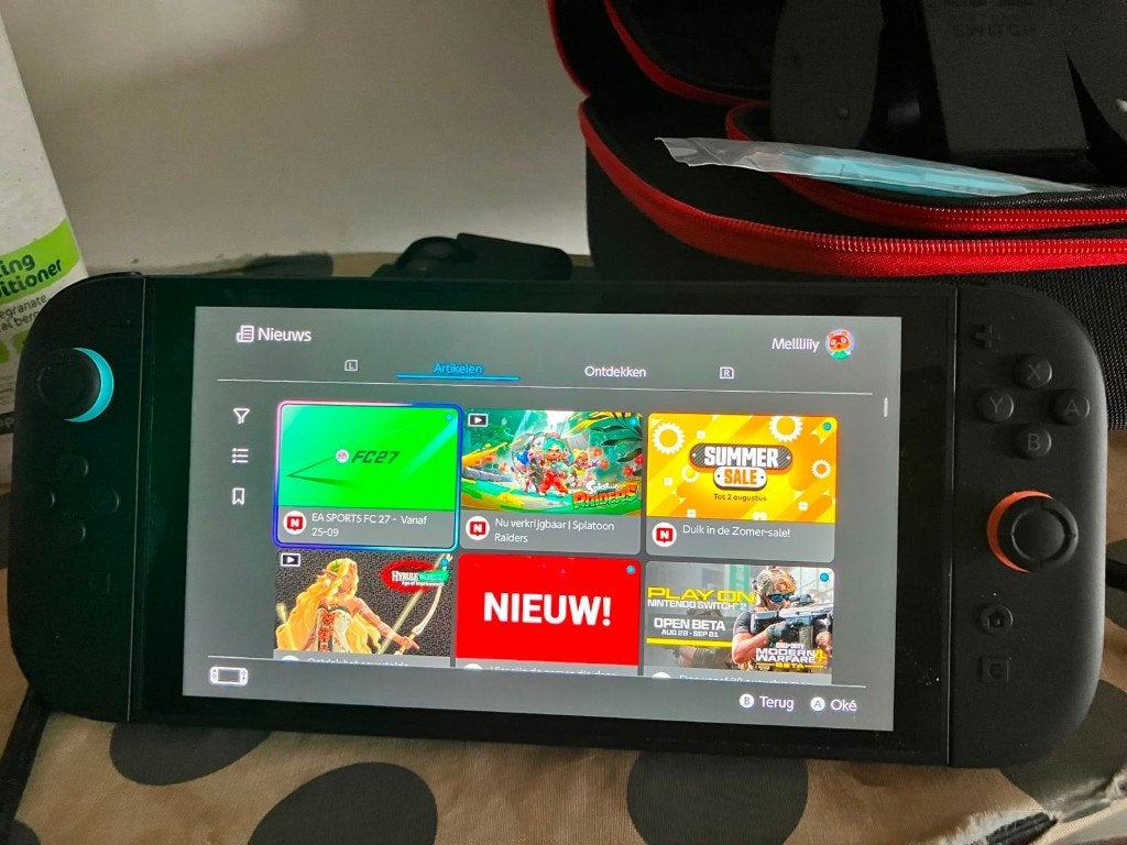 Nintendo Switch 2 met games en extra's, Met 2 controllers, Ophalen of Verzenden, Zo goed als nieuw, Met harde schijf
