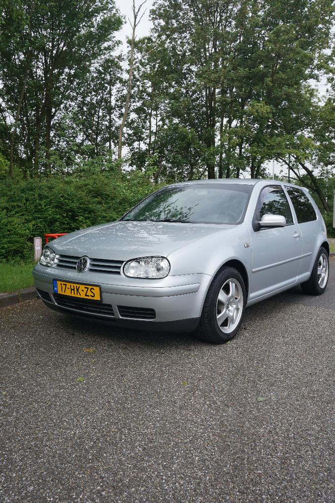 Volkswagen Golf 1.6 77KW 2001 Grijs, Auto's, Voorwielaandrijving, Stof, 4 cilinders, Cruise Control