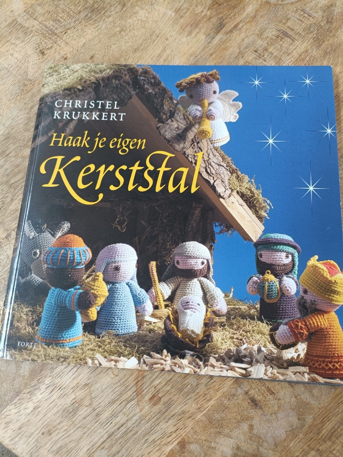 Haak je eigen Kerststal - Christel Krukkert, Ophalen of Verzenden, Zo goed als nieuw, Breien en Haken, Christel Krukkert