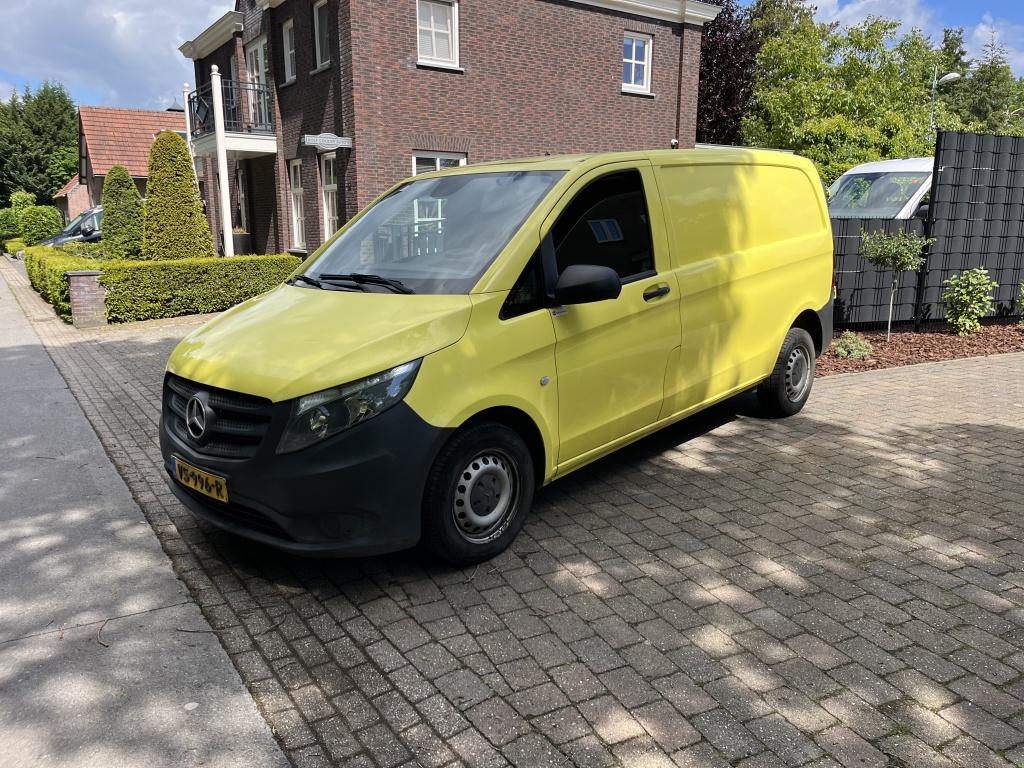 Mercedes-Benz Vito 111 CDI Functional (bj 2016), Auto's, Euro 5, Stof, Gebruikt, Zwart