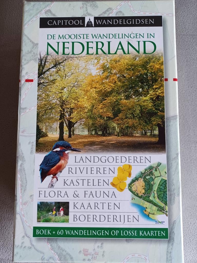 De Mooiste Wandelingen in Nederland - Capitool Wandelgidsen, Boeken, Reisgidsen, Zo goed als nieuw, Fiets- of Wandelgids, Benelux