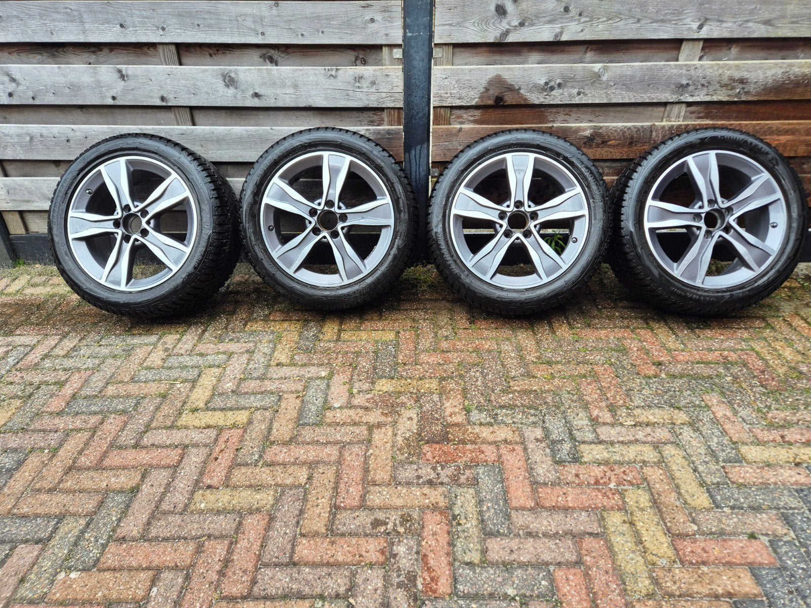 Originele Mercedes Winterset 17 inc, Ophalen, Gebruikt, Banden en Velgen, 17 inch
