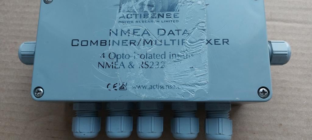 Actisense NDC-2 NMEA-datacombiner/multiplexer., Watersport en Boten, Ophalen of Verzenden, Zo goed als nieuw