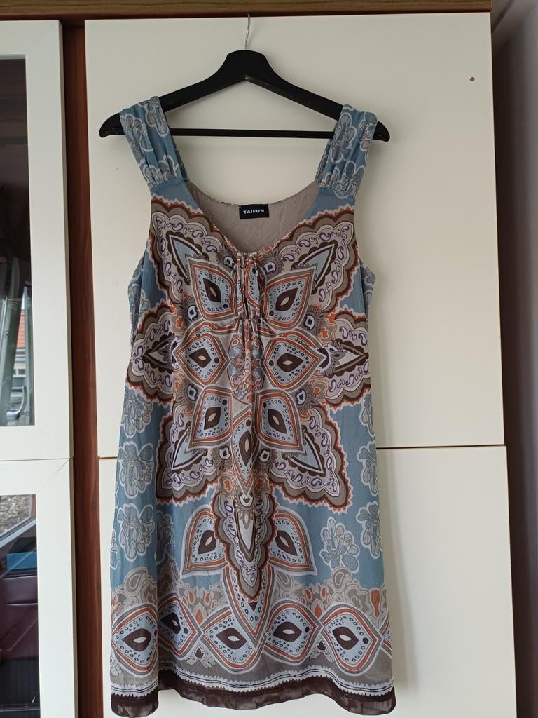 TAIFUN JURK.  ZGAN, Ophalen of Verzenden, Zo goed als nieuw, Maat 38/40 (M), Boven de knie