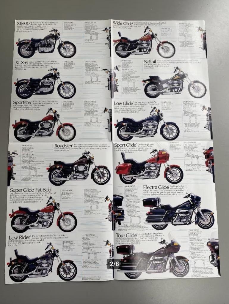 2 HARLEY-DAVIDSON brochures uit 1985 en1993, Motoren, Ophalen of Verzenden, Harley-Davidson of Buell