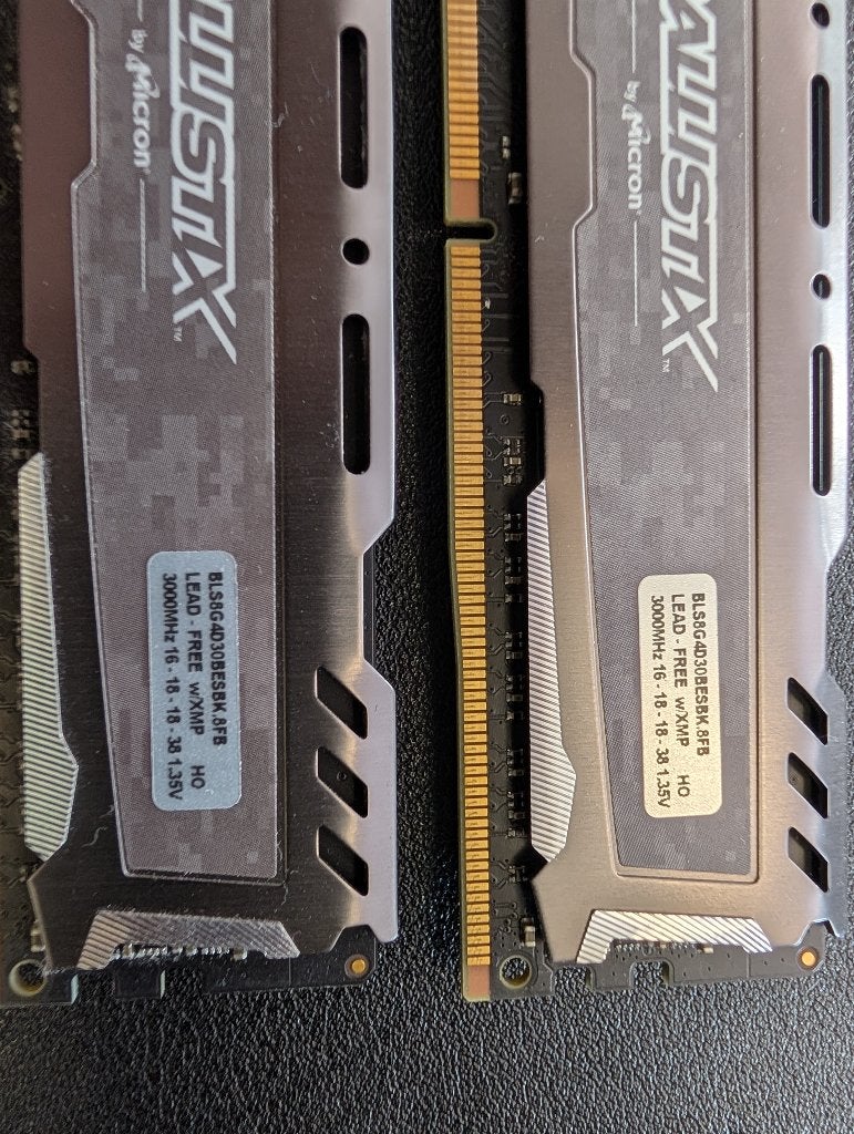 Crucial Ballistix Sport LT 16GB (2x8GB) DDR4-3000 CL16, DDR4, Ophalen of Verzenden, Zo goed als nieuw, Desktop
