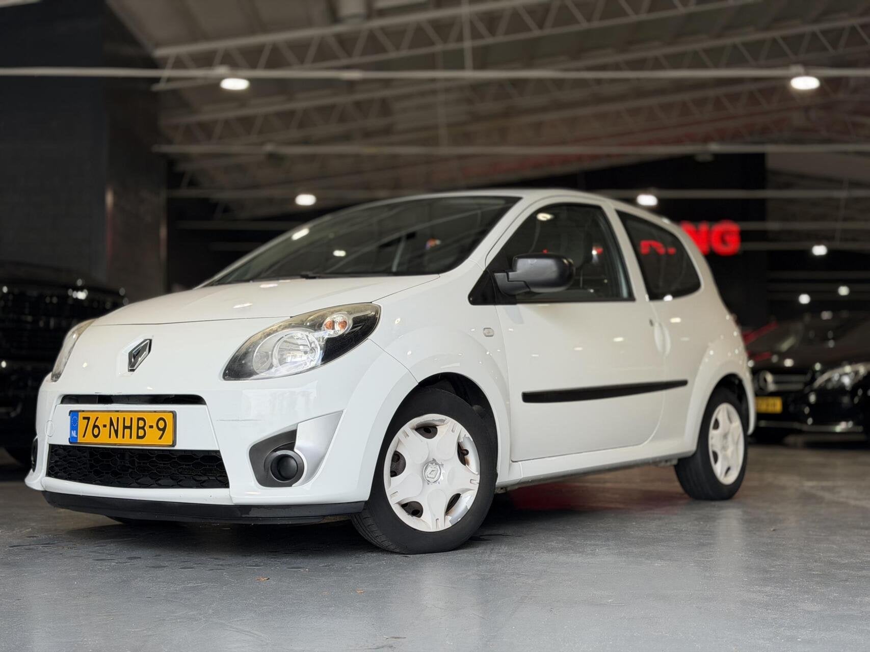 Renault Twingo 1.2-16V Authentique NIEUW APK, Auto's, 839 kg, Twingo, Gebruikt, 4 cilinders