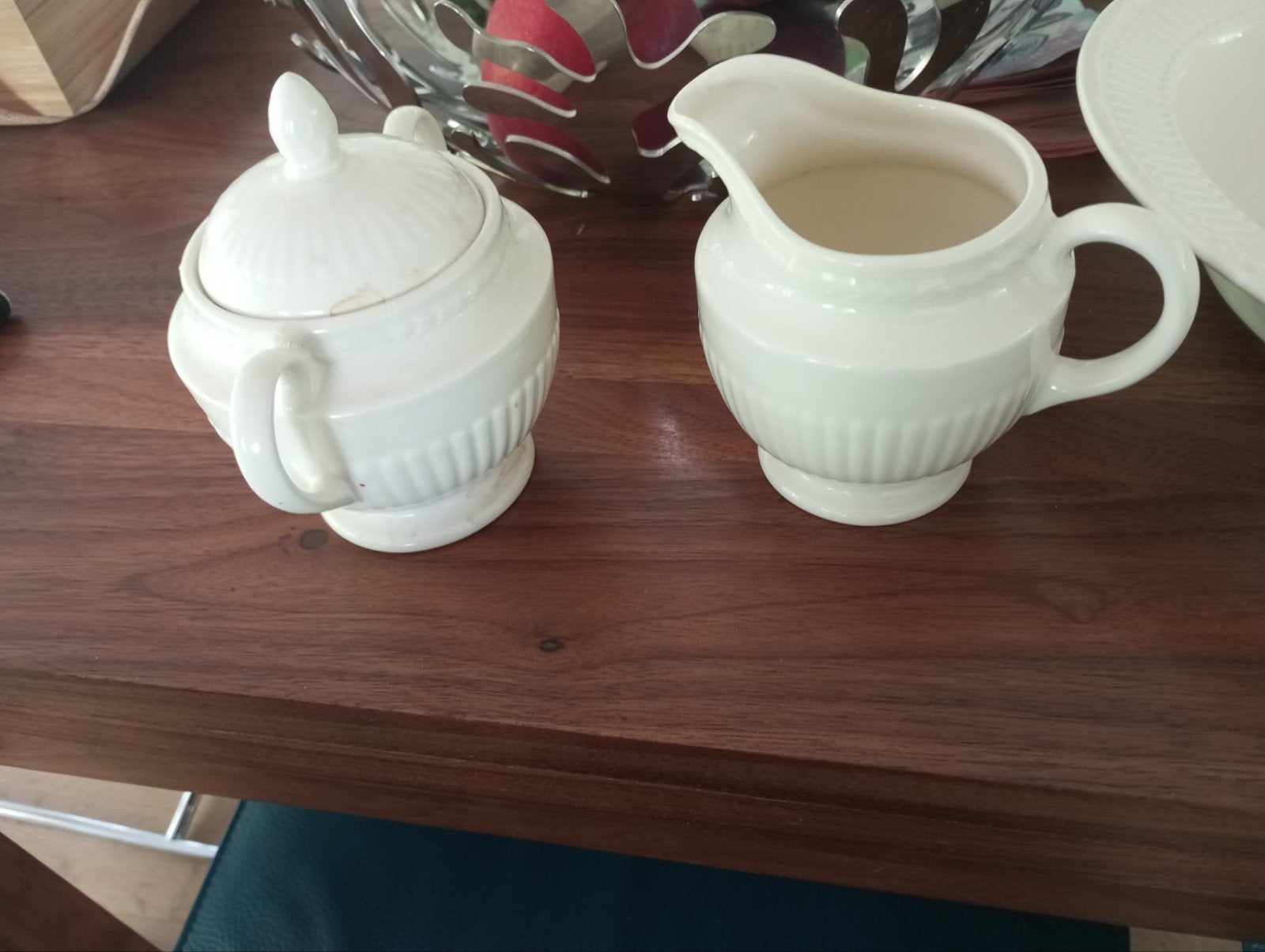Wedgwood Suikerpot en melkkan, roomwit keramiek, vintage sti, Ophalen of Verzenden, Keramiek, Overige stijlen, Overige typen
