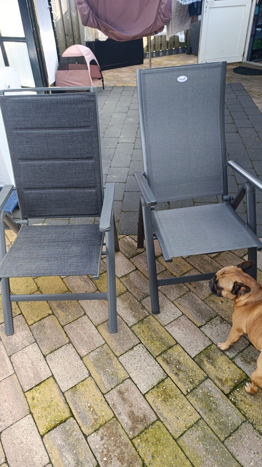 Twee tuinstoelen, waarvan één Hartman, met gebruikerssporen, Ophalen, Gebruikt, Textileen, Verstelbaar