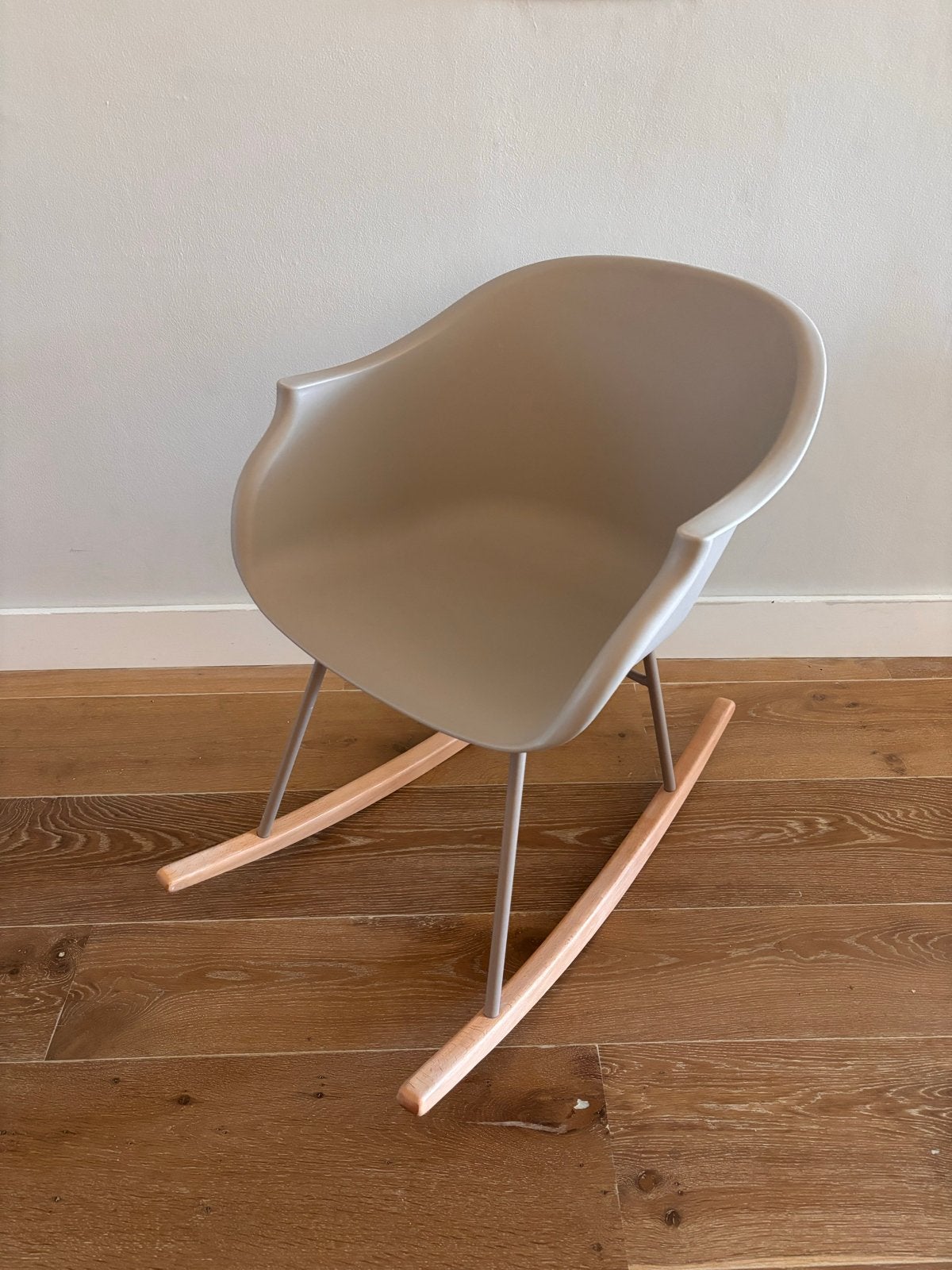 Petite Amélie Schommelstoel Beige, Ophalen, Overige kleuren, Zo goed als nieuw, Eén