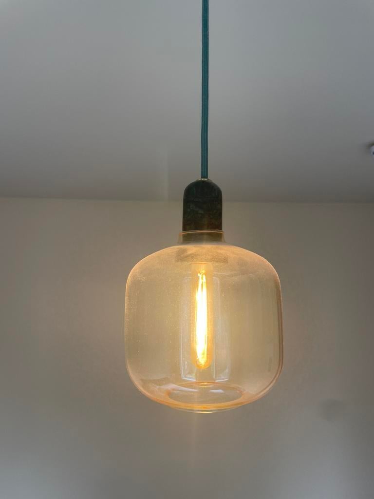 Normann copenhagen Amp Lamp, goud/groen, Huis en Inrichting, Lampen | Hanglampen, Ophalen, Zo goed als nieuw, Minder dan 50 cm