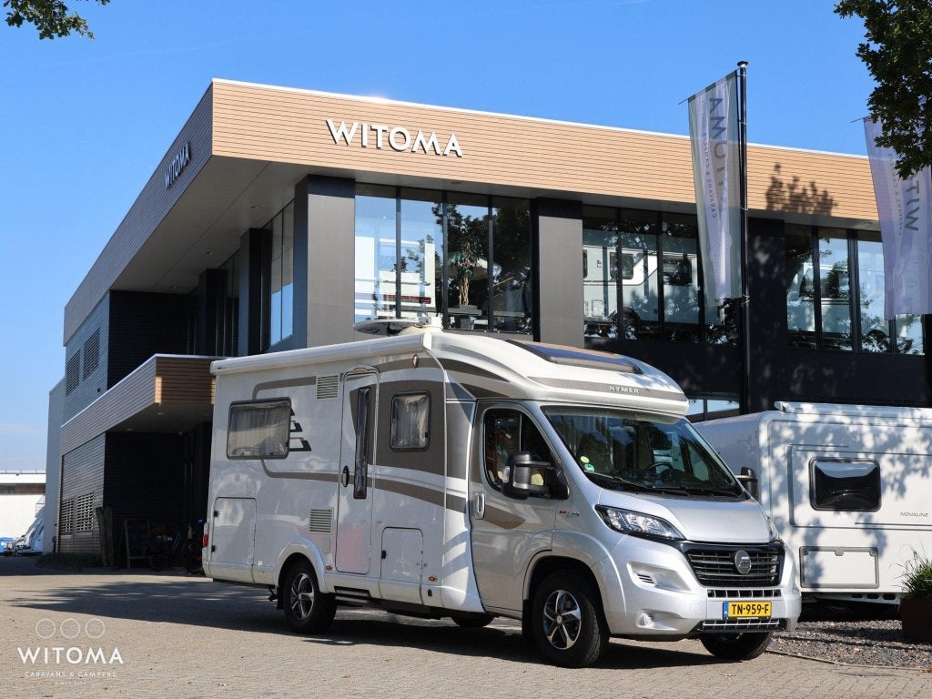 Hymer Tramp 554 SL Autom. | Frans bed, Caravans en Kamperen, Automaat, Ringverwarming, Fiat, Achteruitrijcamera