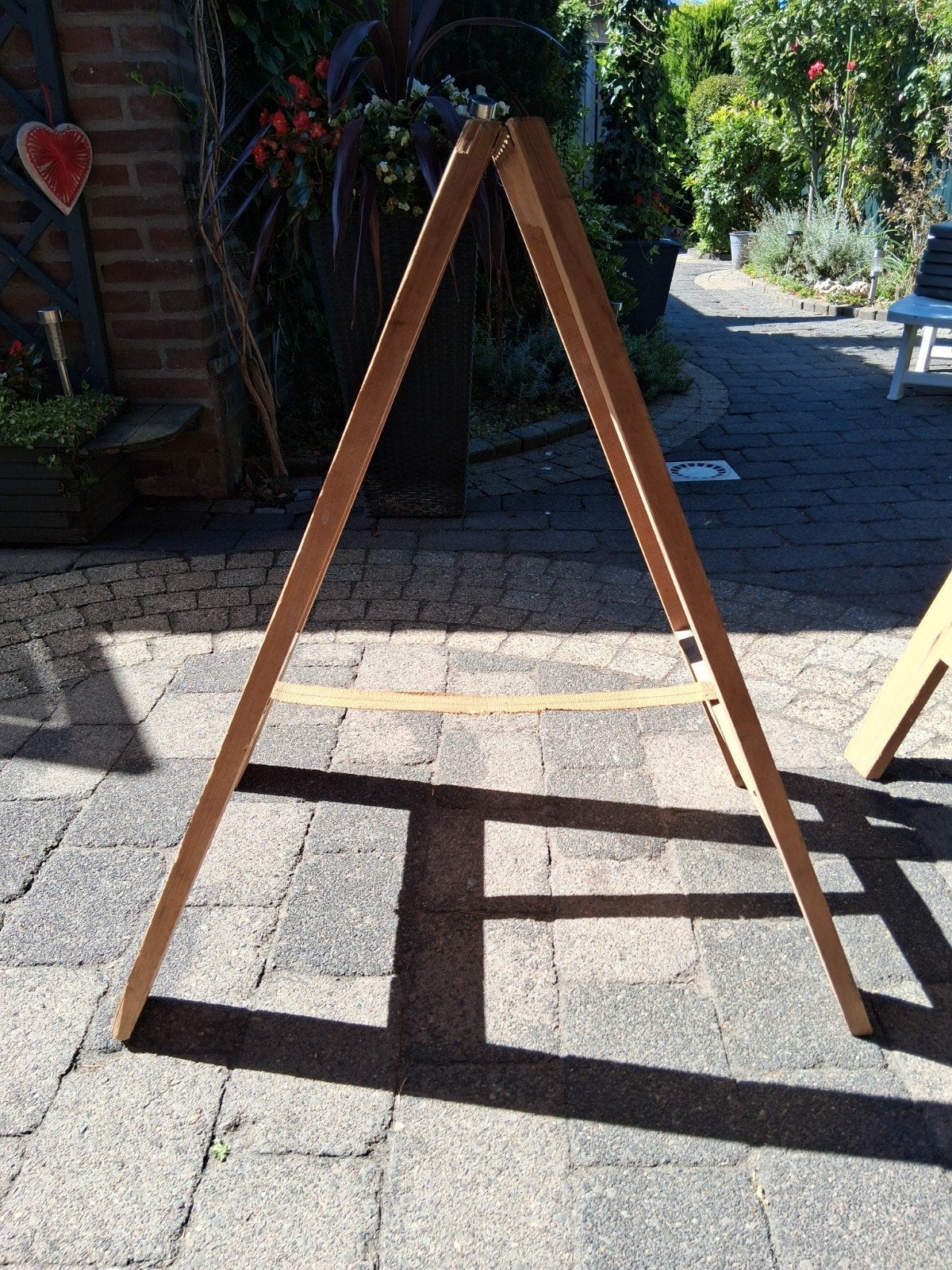 2 schragen, borstel en behangmes, Ophalen, Gebruikt, Snijgereedschap