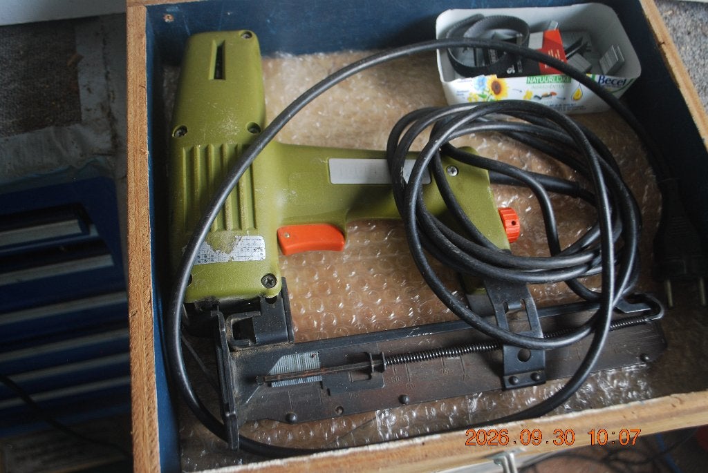 elektrische nietmachine--tacker, Ophalen of Verzenden, Gebruikt, Tacker/nietmachine, Overige merken