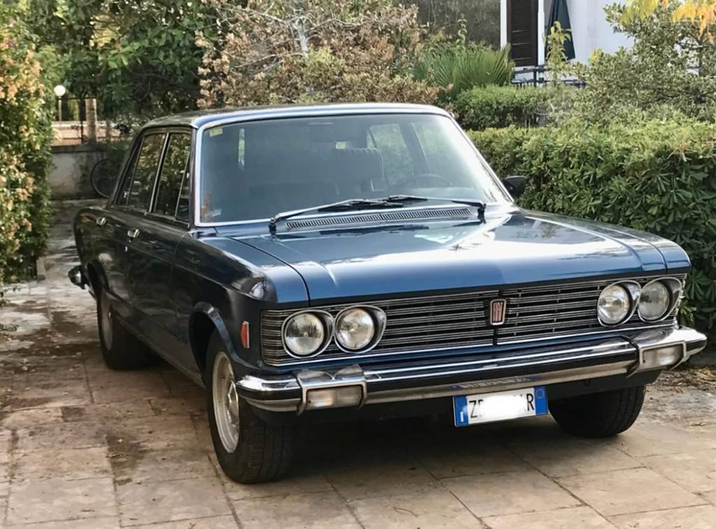 FIAT 130 Berlina 3200, Achterwielaandrijving, Blauw, Handgeschakeld, Particulier