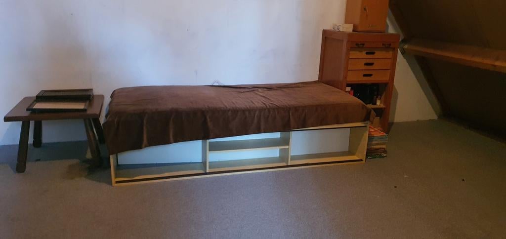 Eenpersoons ledikant met opbergruimte, lattenbodem en matras, Huis en Inrichting, Ophalen, Gebruikt, 90 cm, Eenpersoons