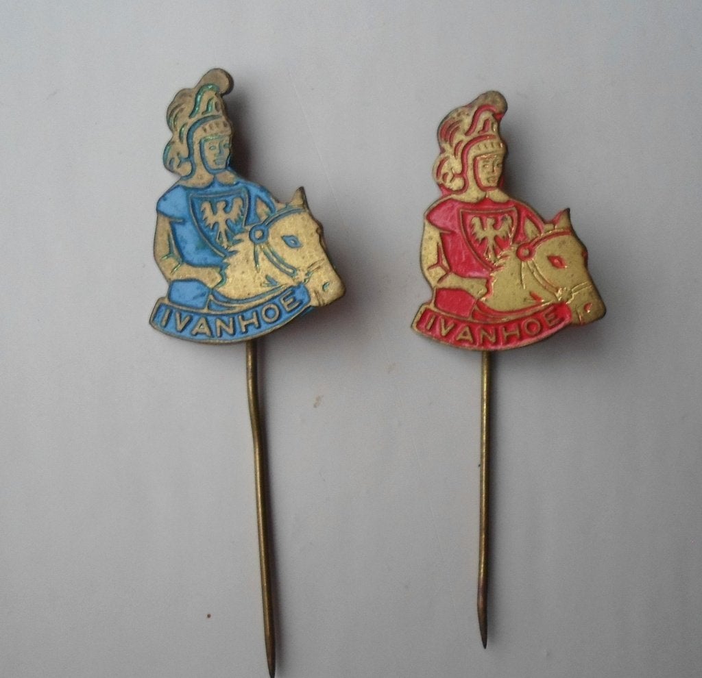 Speldjes Ivanhoe., Verzamelen, Speldjes, Pins en Buttons, Ophalen of Verzenden, Gebruikt, Figuurtje, Speldje of Pin