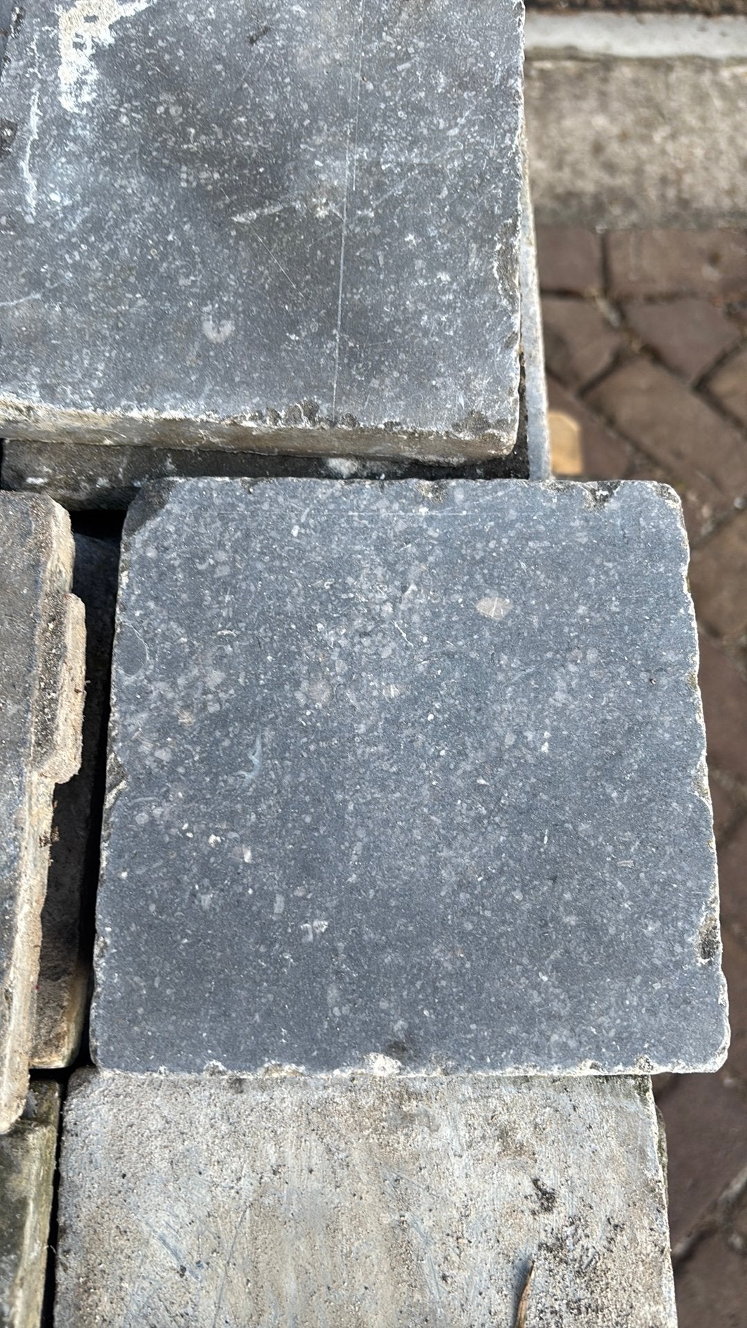 Circa 19m2 Belgisch hardsteen 15x15x2cm, Tuin en Terras, Ophalen, Gebruikt, Terrastegels, Natuursteen