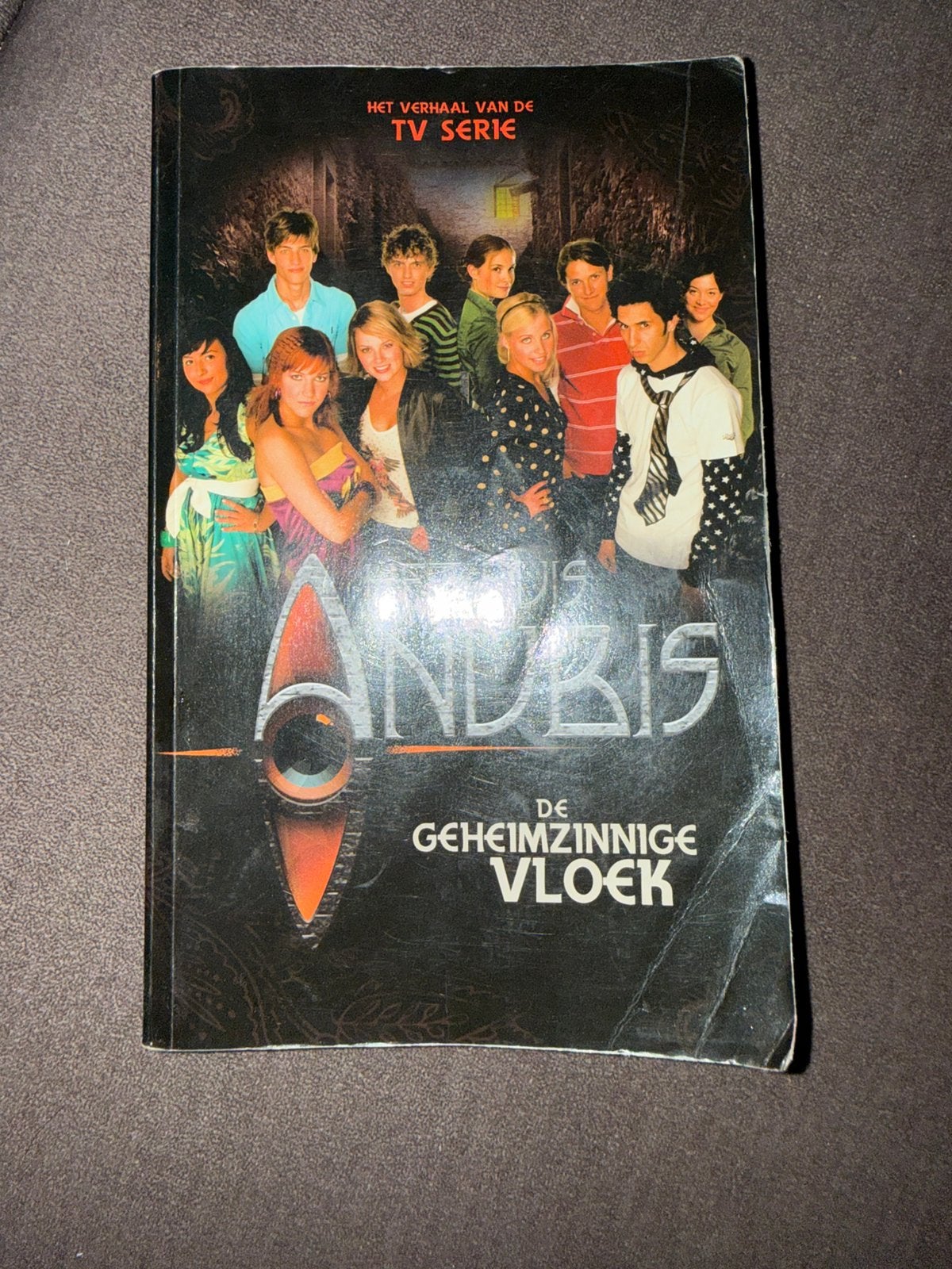 Het huis anubis, Ophalen, Zo goed als nieuw