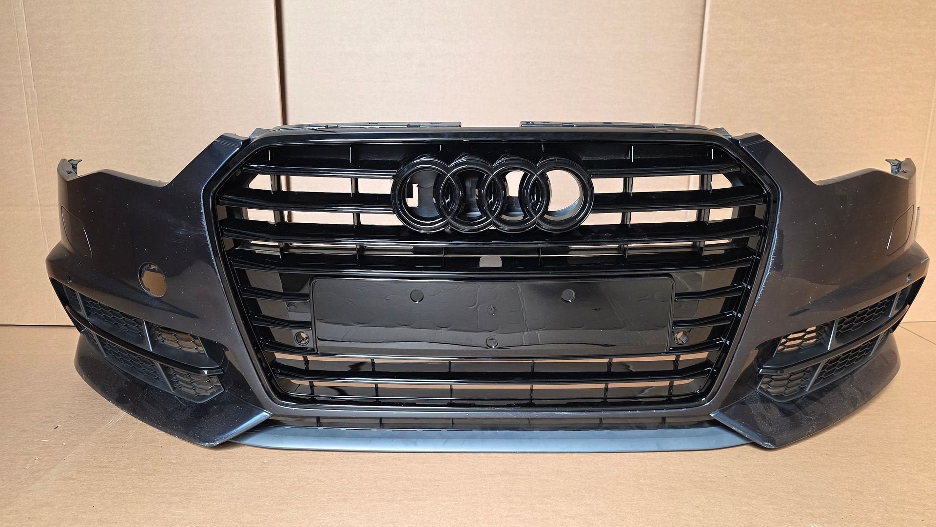 Voorbumper Audi A6 C7 4G Facelift S-Line 4xPDC KLS 2014-2018, Gebruikt, -, Voor, Ophalen of Verzenden