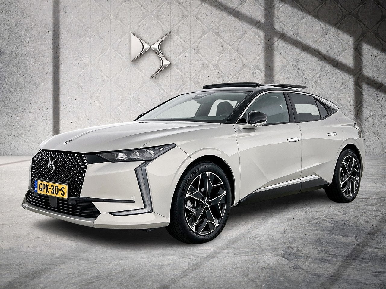 DS DS 4 Hybrid 145 pk Automaat Pallas | Rijklaar | Panoramad, Auto's, Automaat, Stof, Gebruikt, 1199 cc