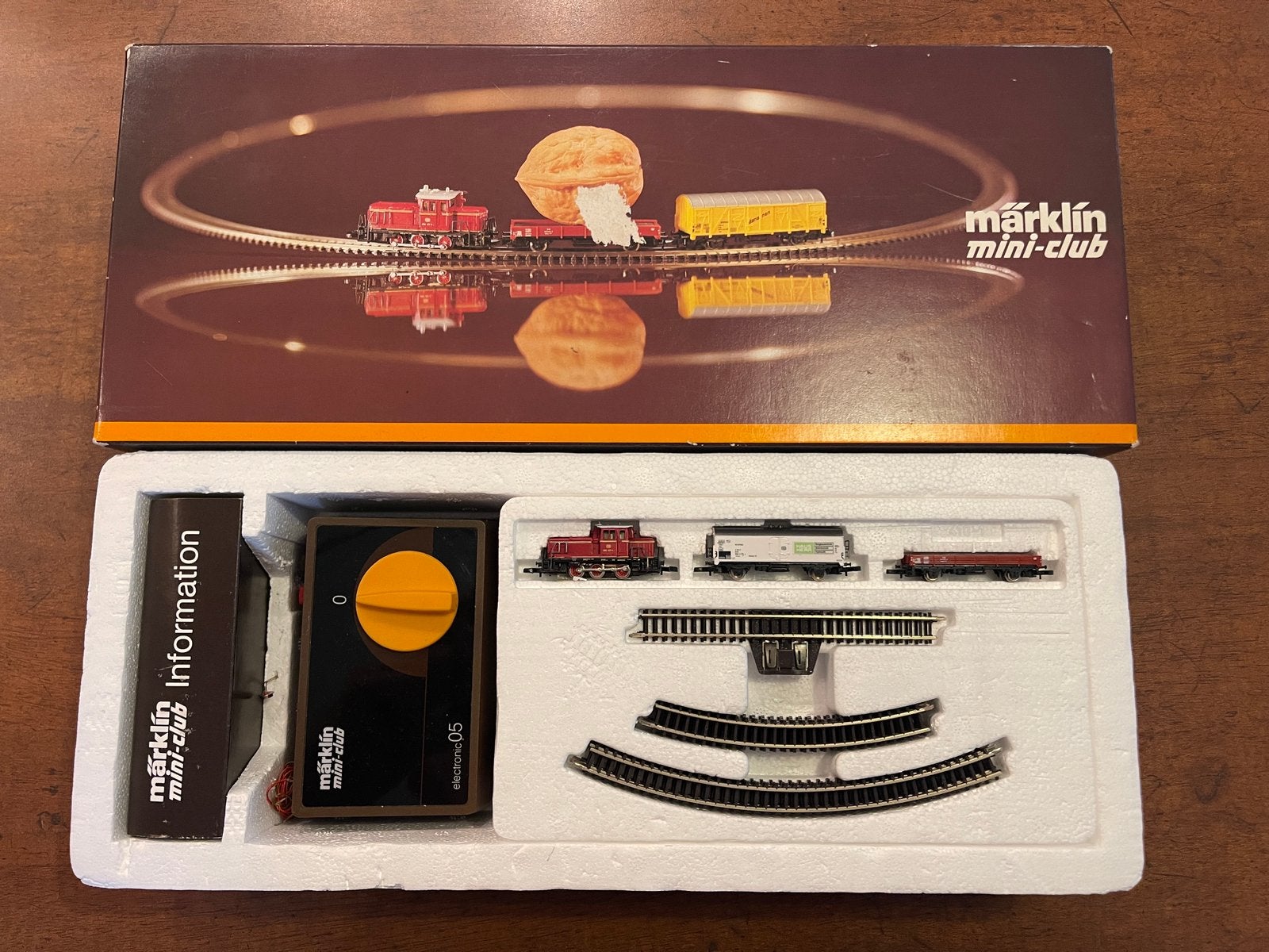 ** NIEUWSTAAT ** Märklin 8170-S **  Z-SPOOR ** COMPLEET **, Overige merken, Treinset, Gelijkstroom, Ophalen of Verzenden