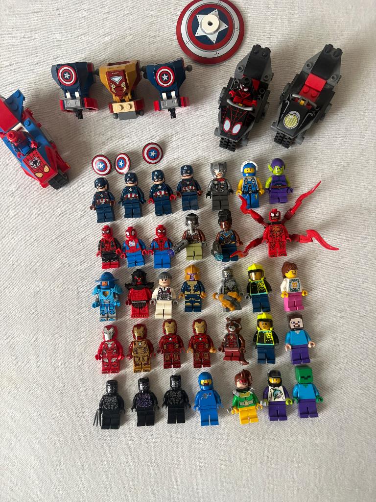 Lego minifiguren verschillende thema’s, Kinderen en Baby's, Speelgoed | Duplo en Lego, Ophalen of Verzenden, Zo goed als nieuw
