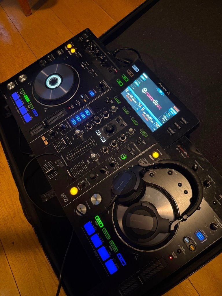 Pioneer DJ XDJ-RX flight case & Pioneer koptelefoon, Ophalen, Zo goed als nieuw, Draaitafel, Pioneer