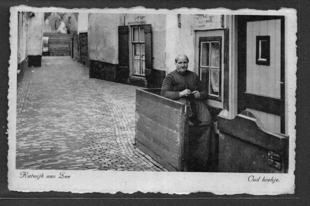 KATWIJK AAN ZEE - Oud Hoekje., Verzenden, 1920 tot 1940, Gelopen, Klederdracht