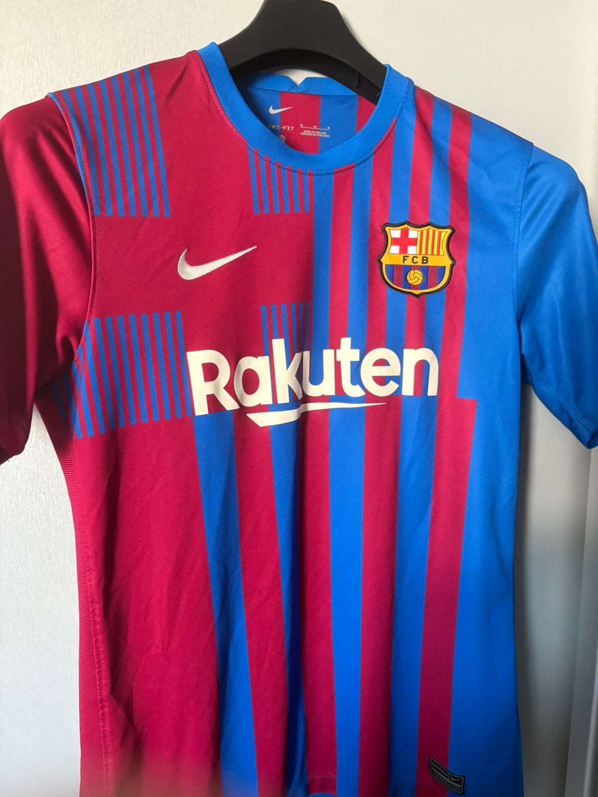 Origineel FC Barcelona thuisshirt en broekje Frenkie de Jong, Sport en Fitness, Voetbal, Verzenden, Zo goed als nieuw, Shirt