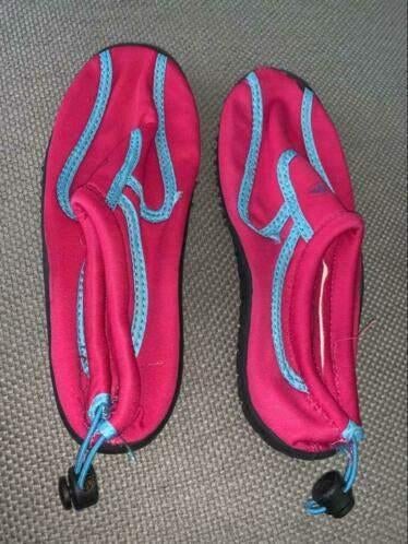 Surfschoenen 34 roze waterschoenen water schoenen leuk, Gebruikt, Overige typen, Verzenden, Meisje