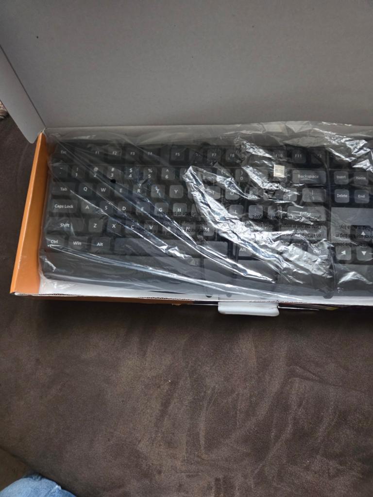Nieuw bedraad toetsenbord met numeriek deel, Ophalen, Onbekend, Nieuw, Qwerty