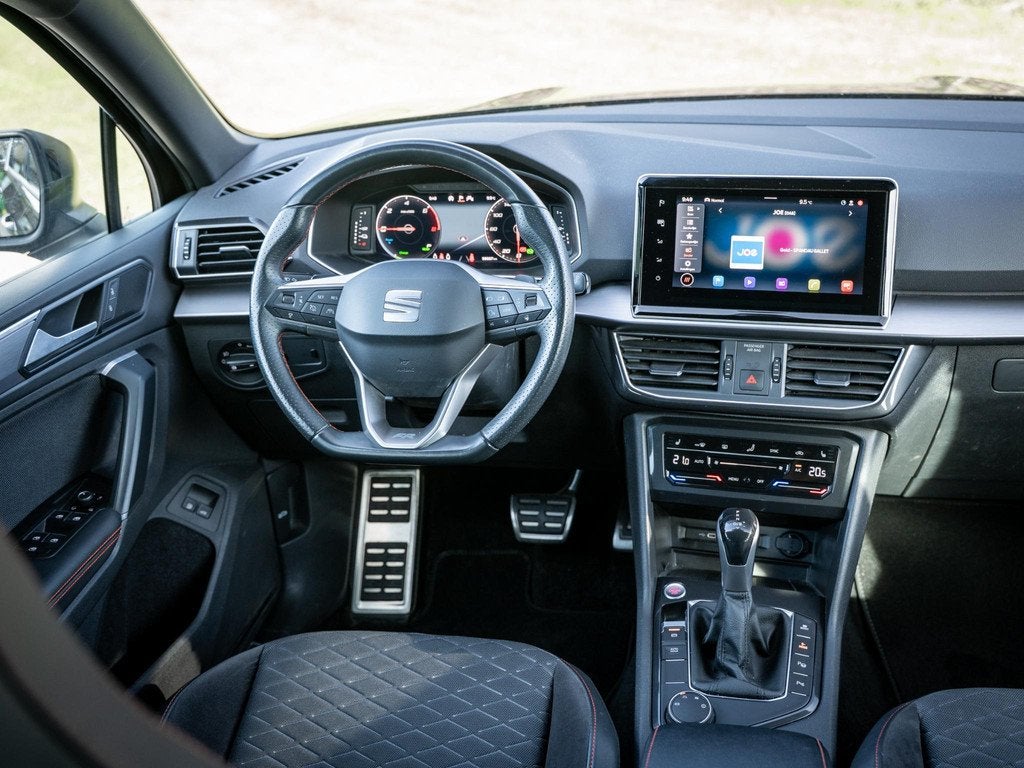 SEAT Tarraco 1.4 TSI e-Hybrid PHEV FR Business Intense // pr, Auto's, Seat, Stof, 4 cilinders, Zwart, Lichtsensor