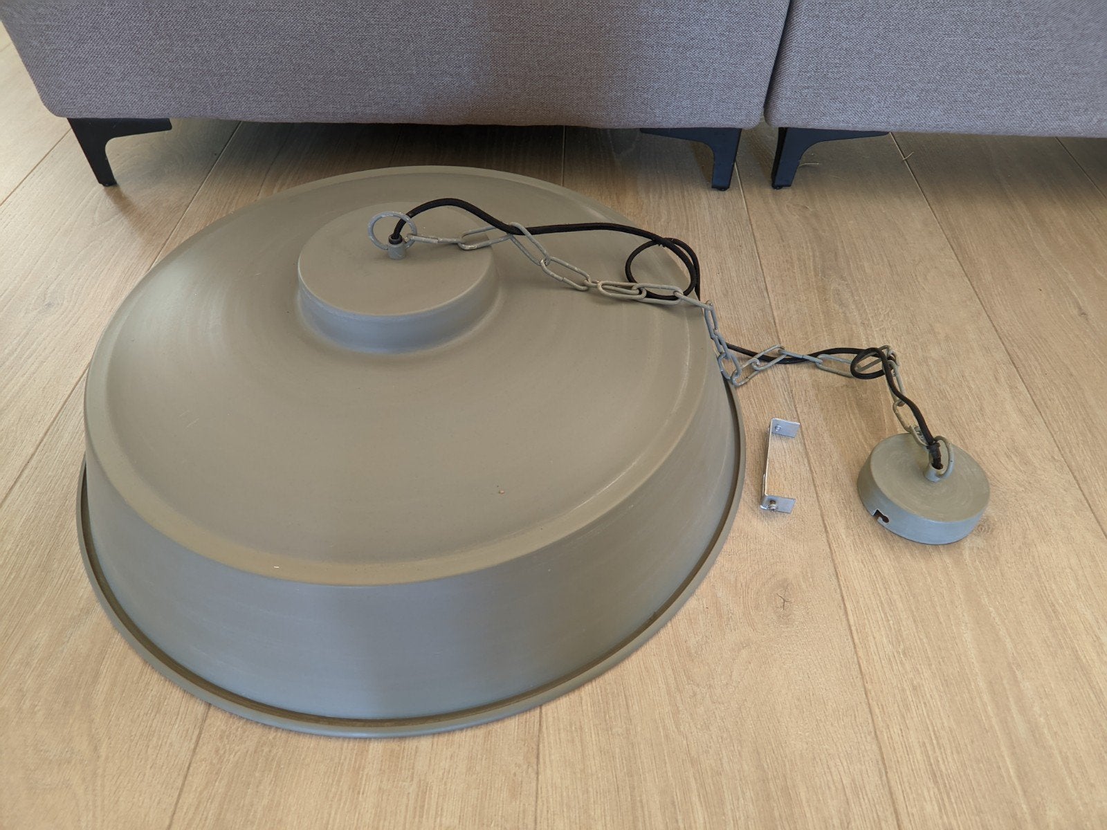 Grijze betonnen hanglamp - Industriële stijl, Ophalen, E27 (groot), Zo goed als nieuw, Industrieel