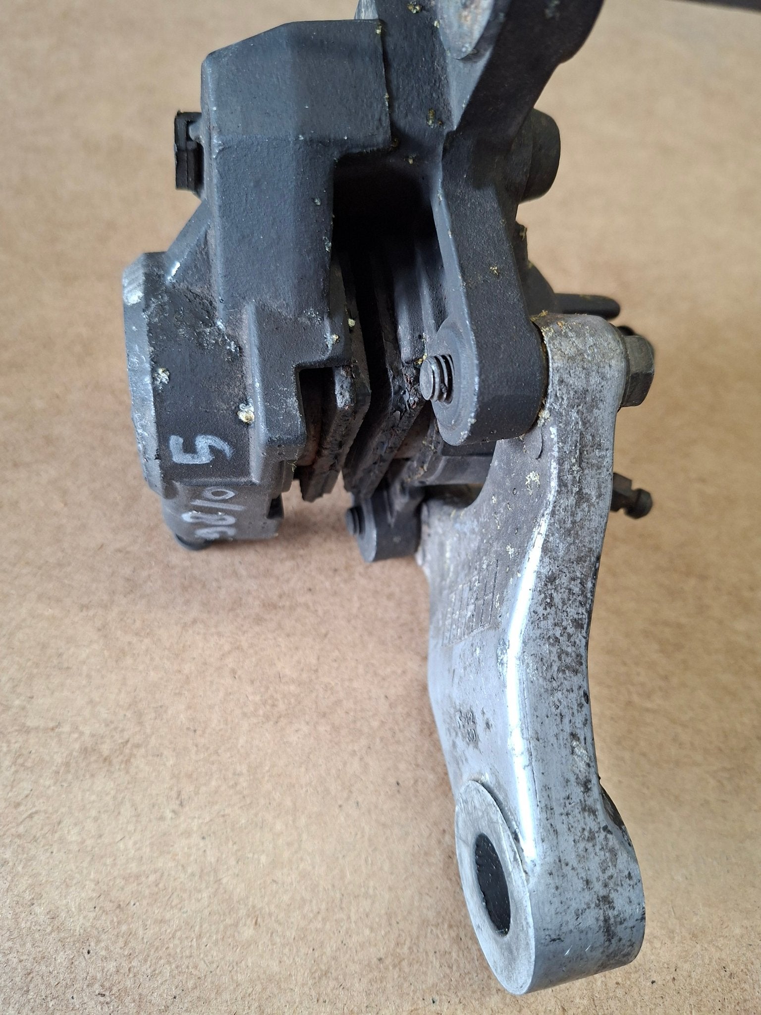 GSX600F 1998 - 2005 Suzuki Remklauw D1-41571, Motoren